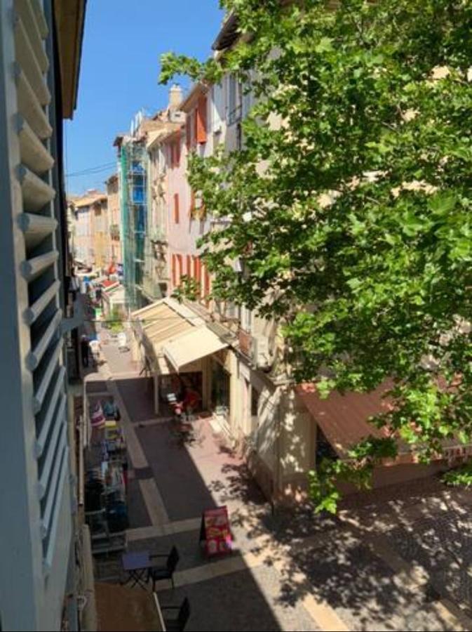 Apartamento Centre Historique De Frejus - Face A La Mairie Exterior foto